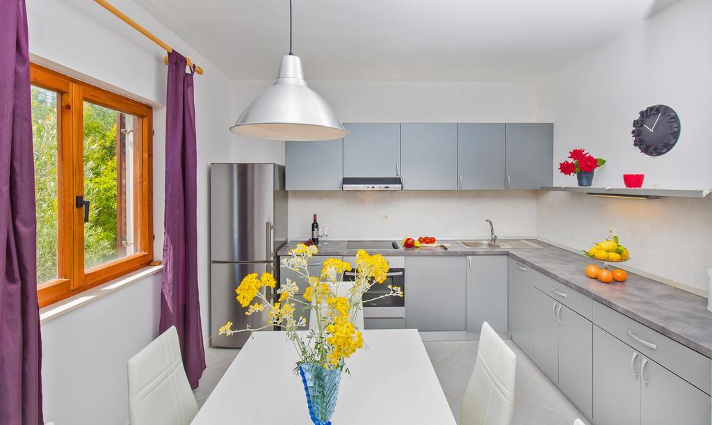 Apartment Lujak Donje Celo Exteriör bild