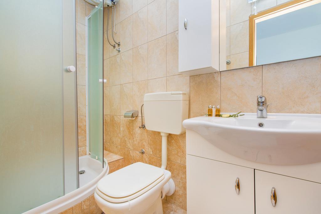 Apartment Lujak Donje Celo Exteriör bild